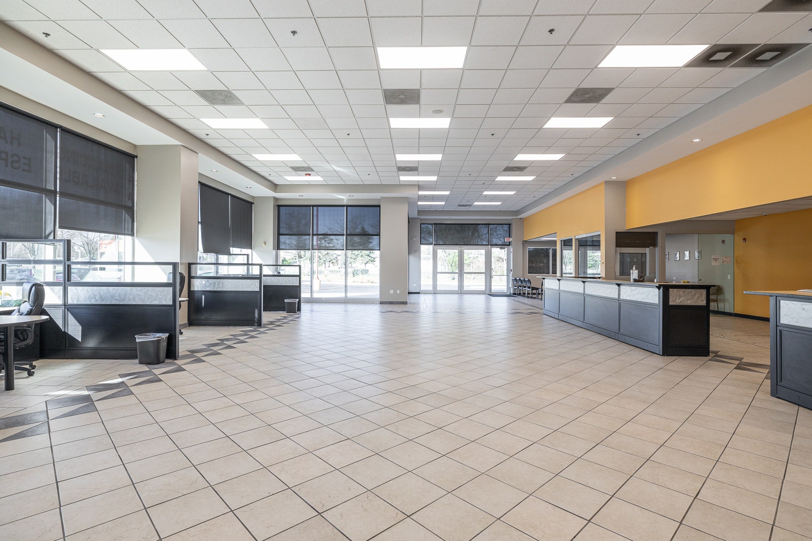 1530 E New York Street, Aurora, IL 60505 1530 E New York Street, Aurora, IL 60505