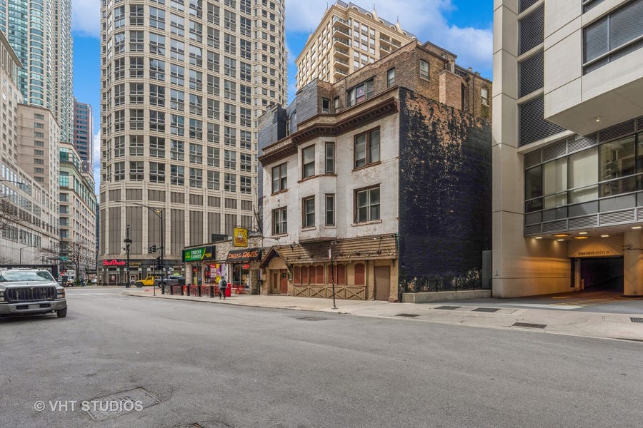 Property photo for 806 N Rush Street, Chicago, IL