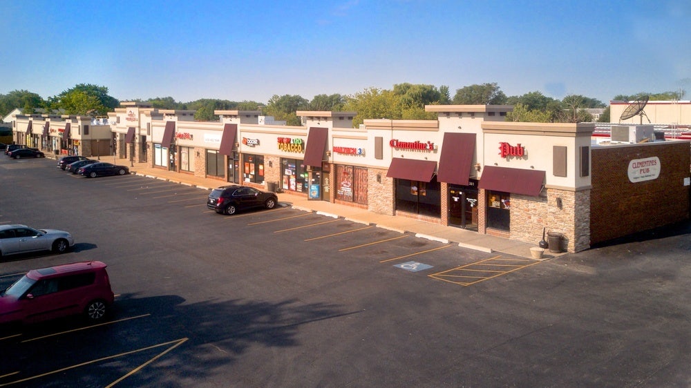 359 N Schmidt Road, Bolingbrook, IL 60440 359 N Schmidt Road, Bolingbrook, IL 60440