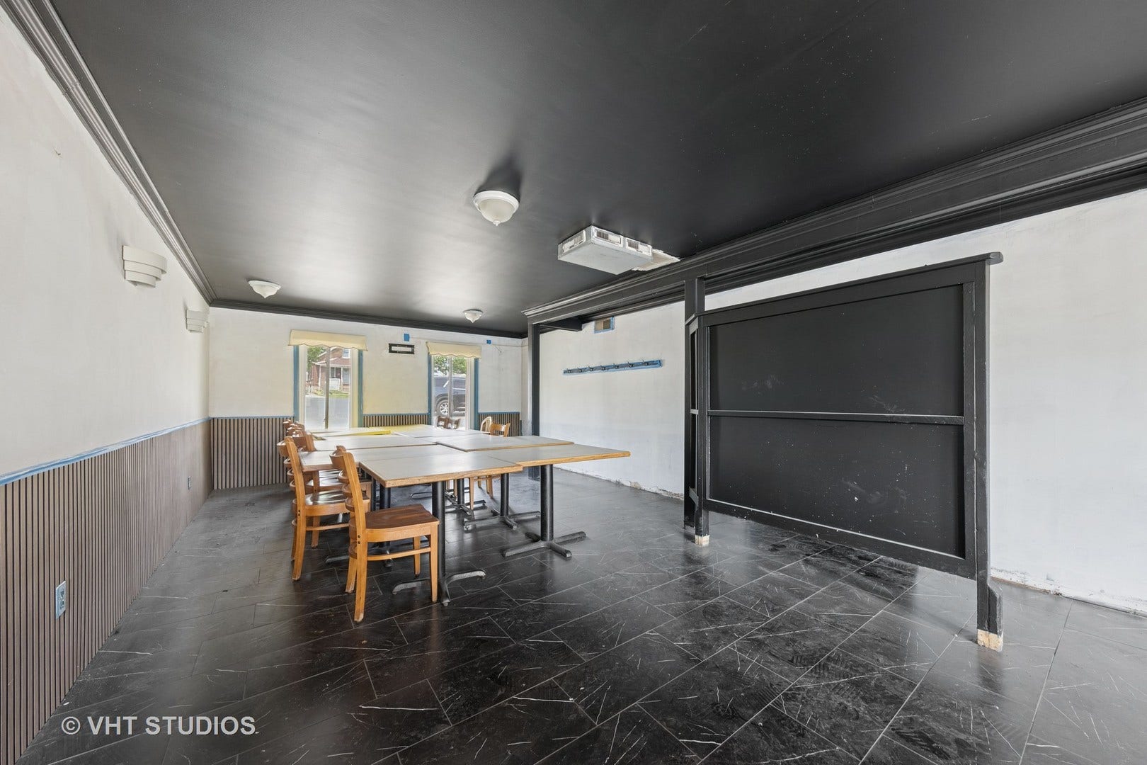 835 S River Street, Aurora, IL 60506 835 S River Street, Aurora, IL 60506