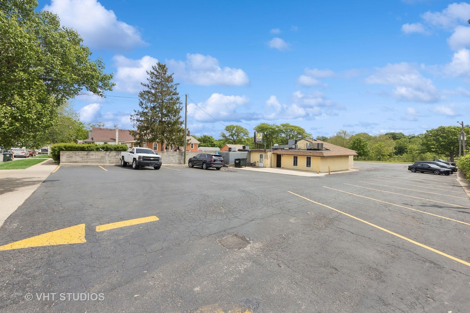 835 S River Street, Aurora, IL 60506 835 S River Street, Aurora, IL 60506
