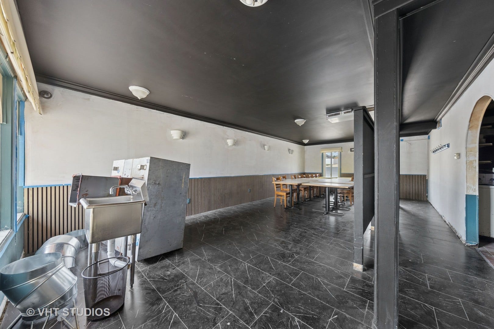 835 S River Street, Aurora, IL 60506 835 S River Street, Aurora, IL 60506