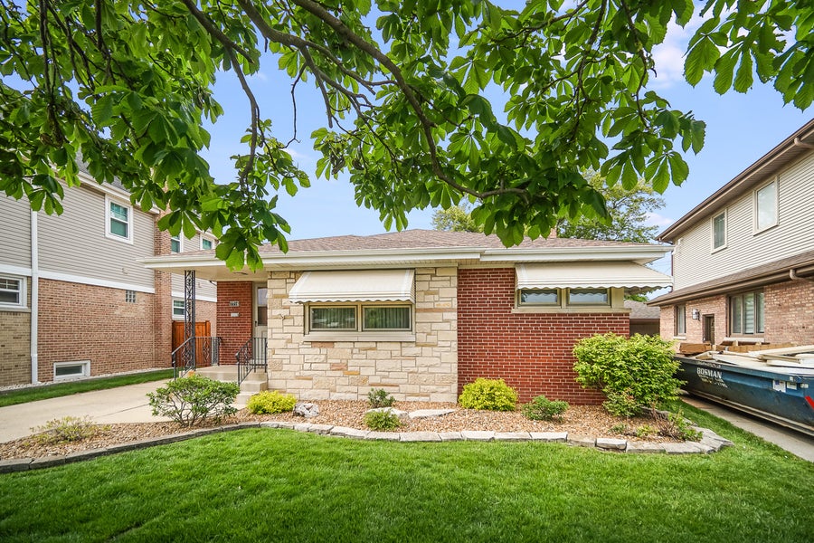 Property photo for 7716 W Thorndale Avenue, Chicago, IL