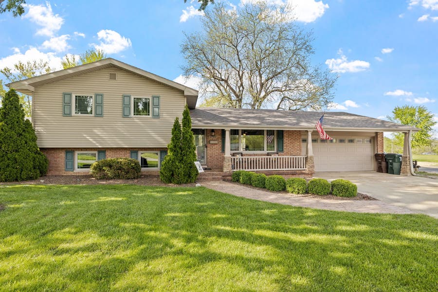 Property photo for 2723 Calmer Drive, Joliet, IL