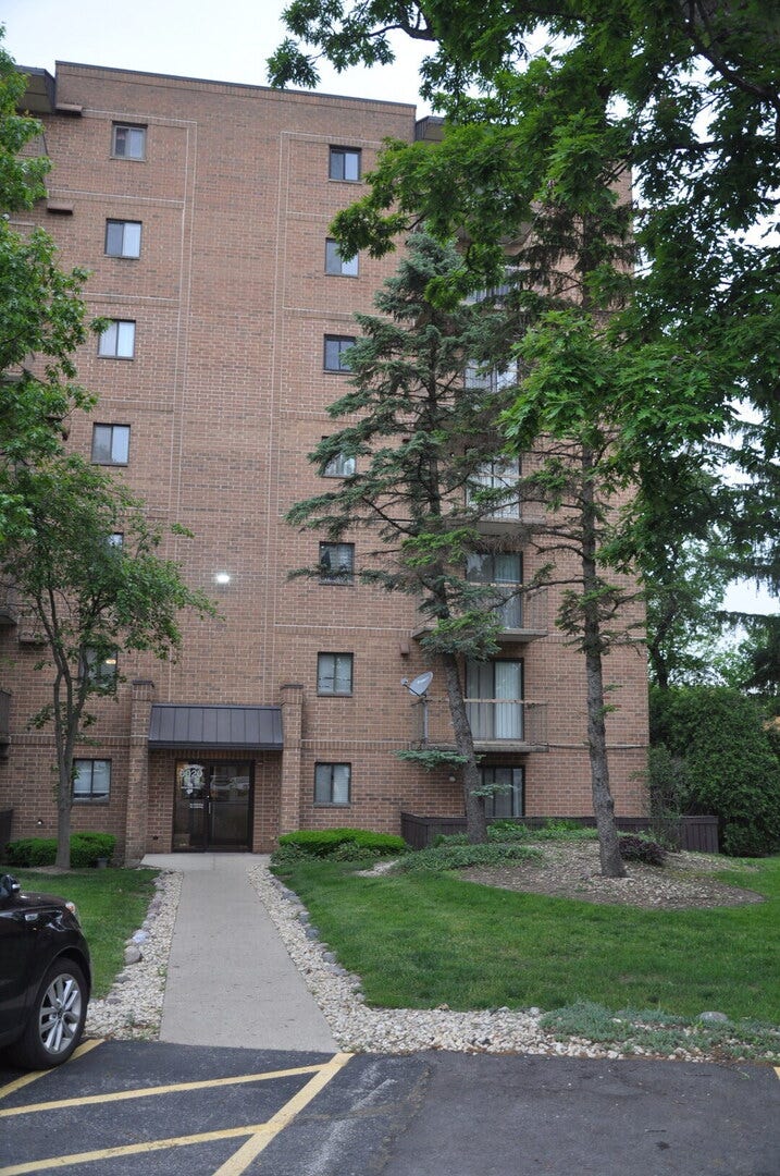 Property photo for 6020 Lake Bluff Drive, #601, Tinley Park, IL