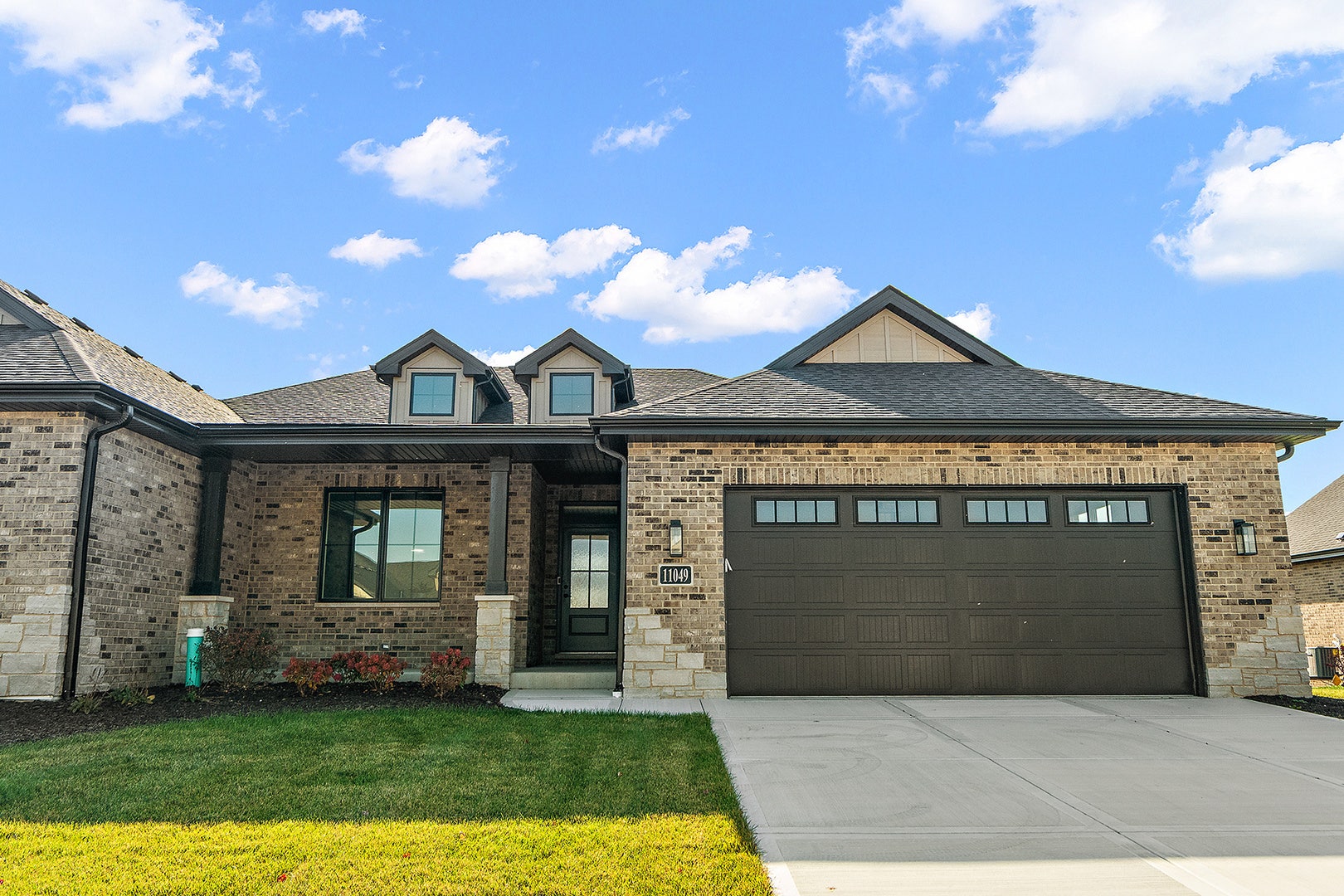 11049 Lizmore Lane, #40B, Orland Park, IL 60467 11049 Lizmore Lane, #40B, Orland Park, IL 60467