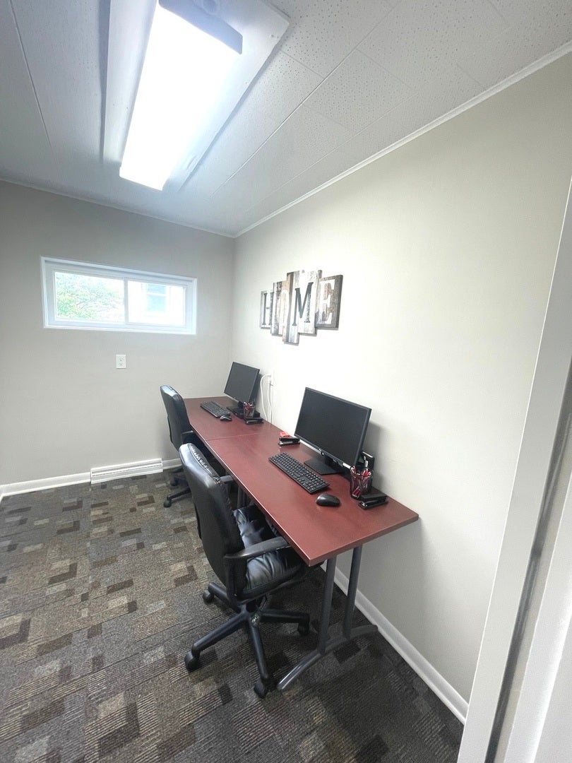 328 Park Lane Drive, Grant Park, IL 60940 Shared computer lab