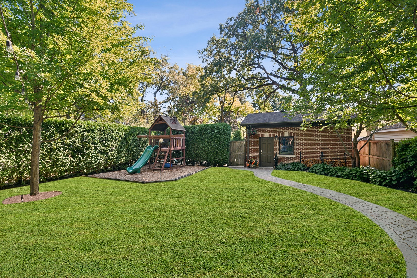 438 Birch Street, Winnetka, IL 60093 438 Birch Street, Winnetka, IL 60093