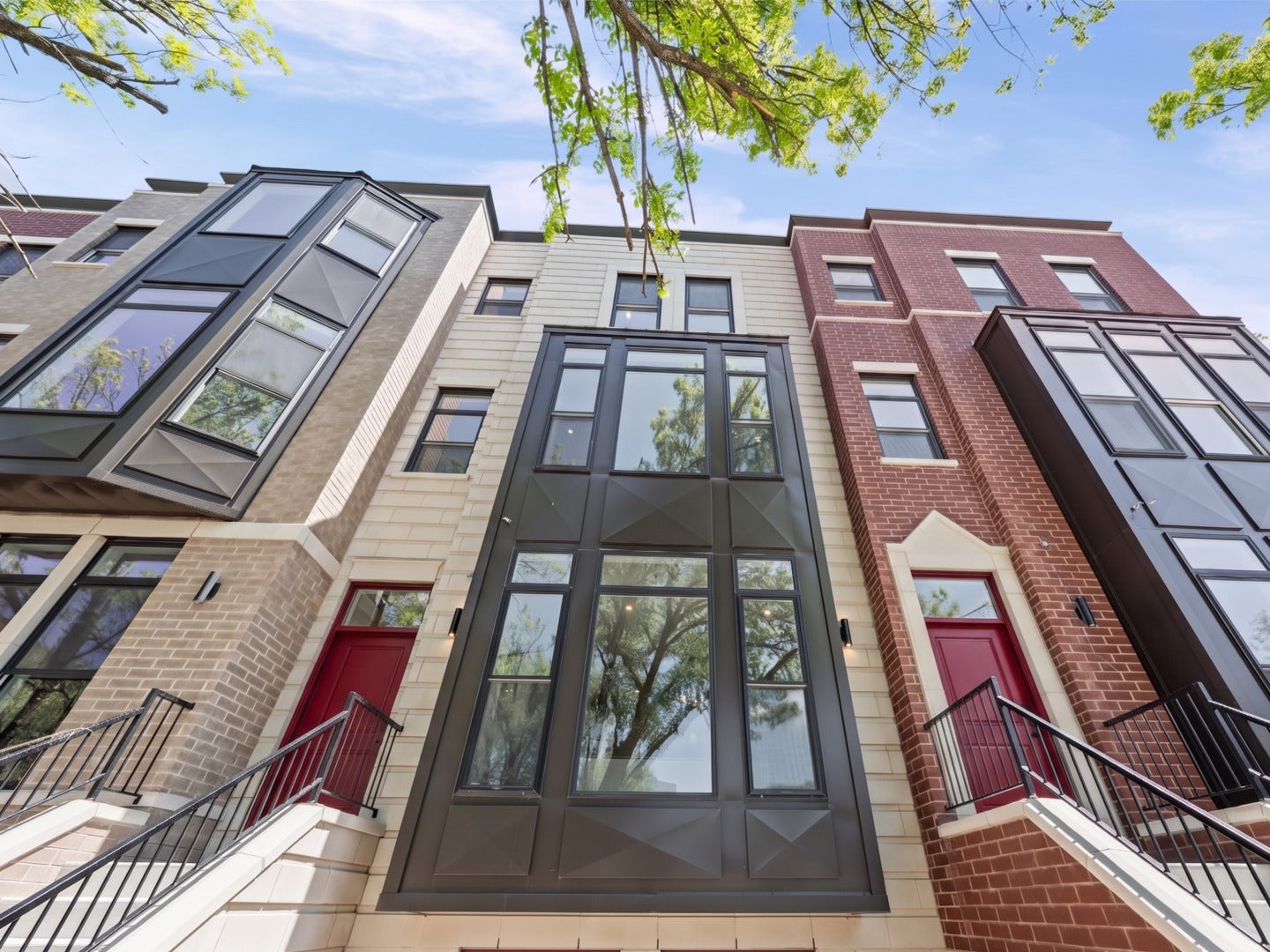 3249 S Calumet Avenue, Chicago, IL 60616 3249 S Calumet Avenue, Chicago, IL 60616