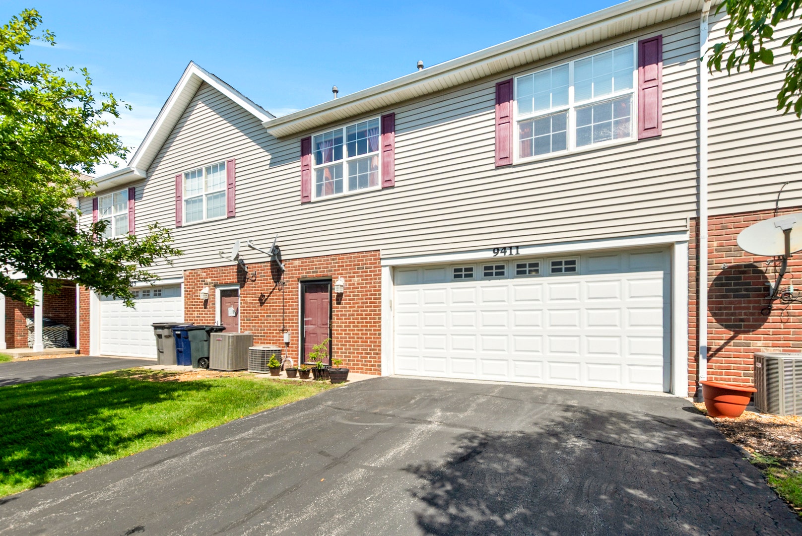 9411 Albany Court, Orland Park, IL 60467 9411 Albany Court, Orland Park, IL 60467