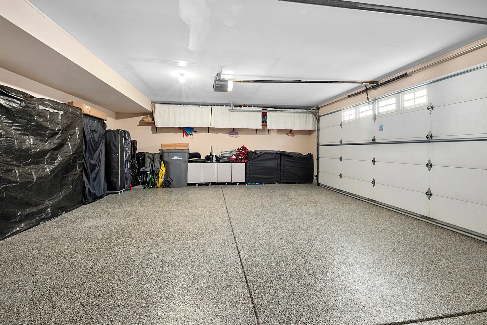 9411 Albany Court, Orland Park, IL 60467 9411 Albany Court, Orland Park, IL 60467