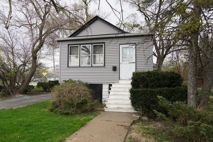 Property photo for 16707 Dixie Highway, Hazel Crest, IL