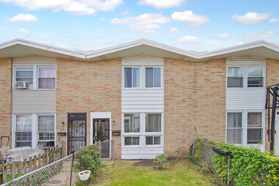 Property photo for 2061 Pine Street, #C, Des Plaines, IL