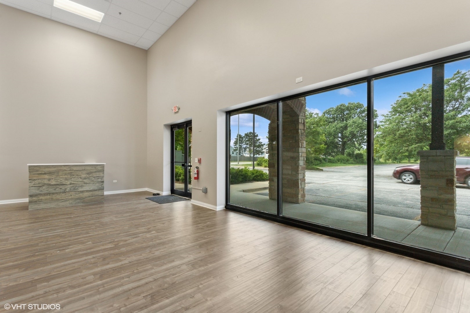 550 W Boughton Road, Bolingbrook, IL 60440