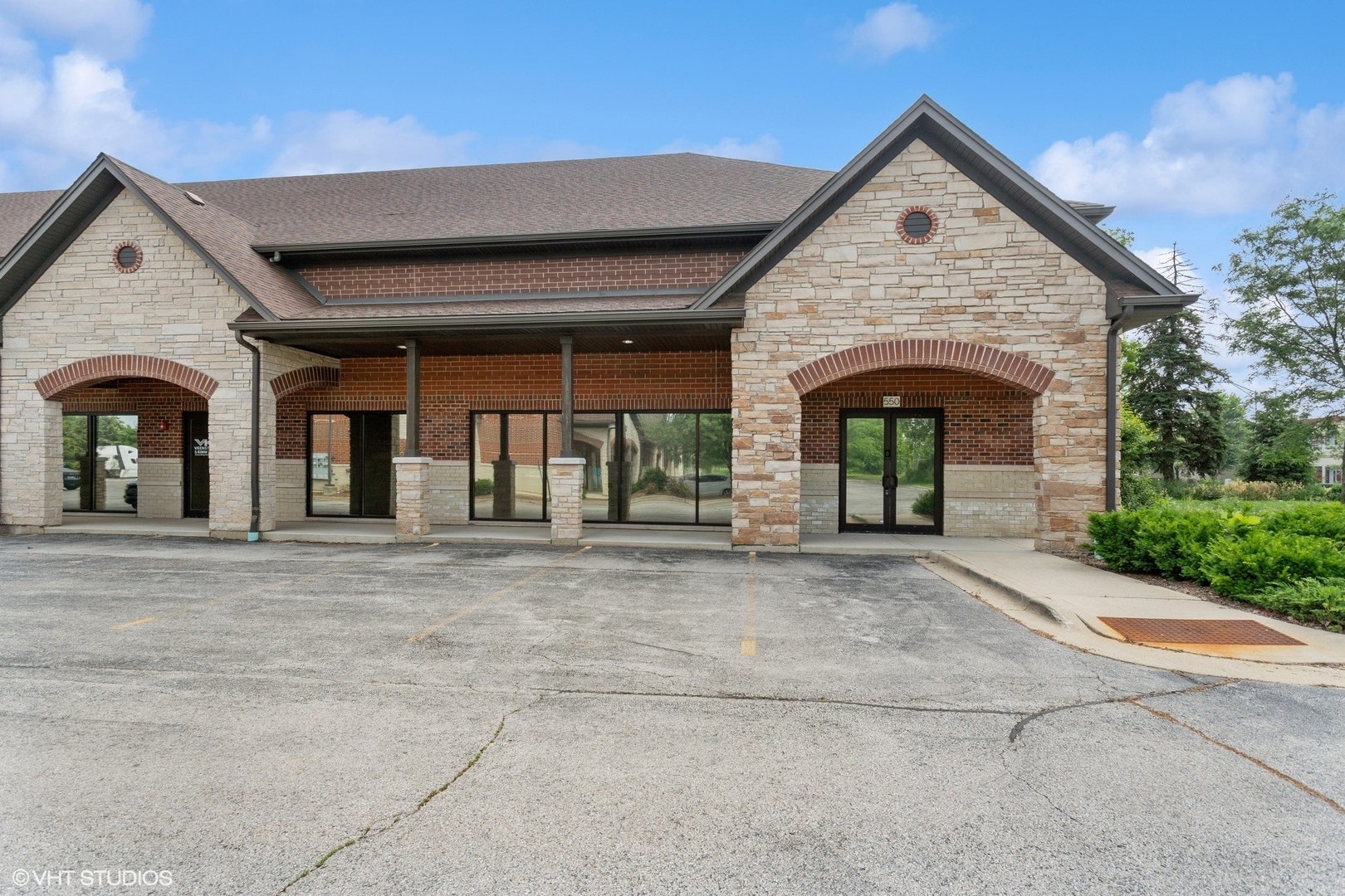 550 W Boughton Road, Bolingbrook, IL 60440