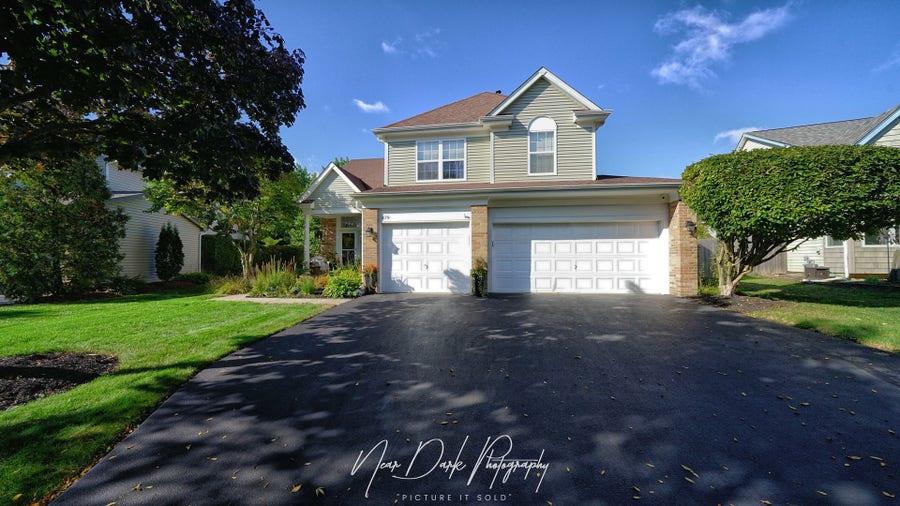 Property photo for 479 Gatewood Lane, Grayslake, IL