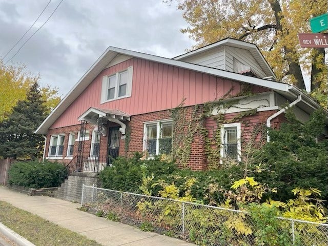Property photo for 7603 S Ridgeland Avenue, Chicago, IL