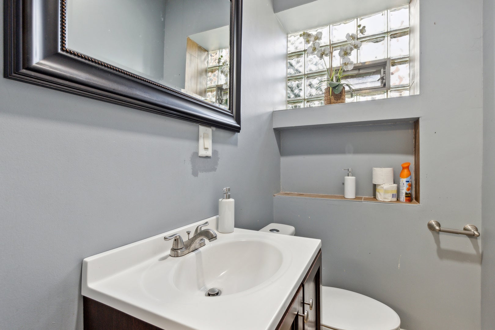 2913 W 63rd Street, Chicago, IL 60629 2913 W 63rd Street, Chicago, IL 60629