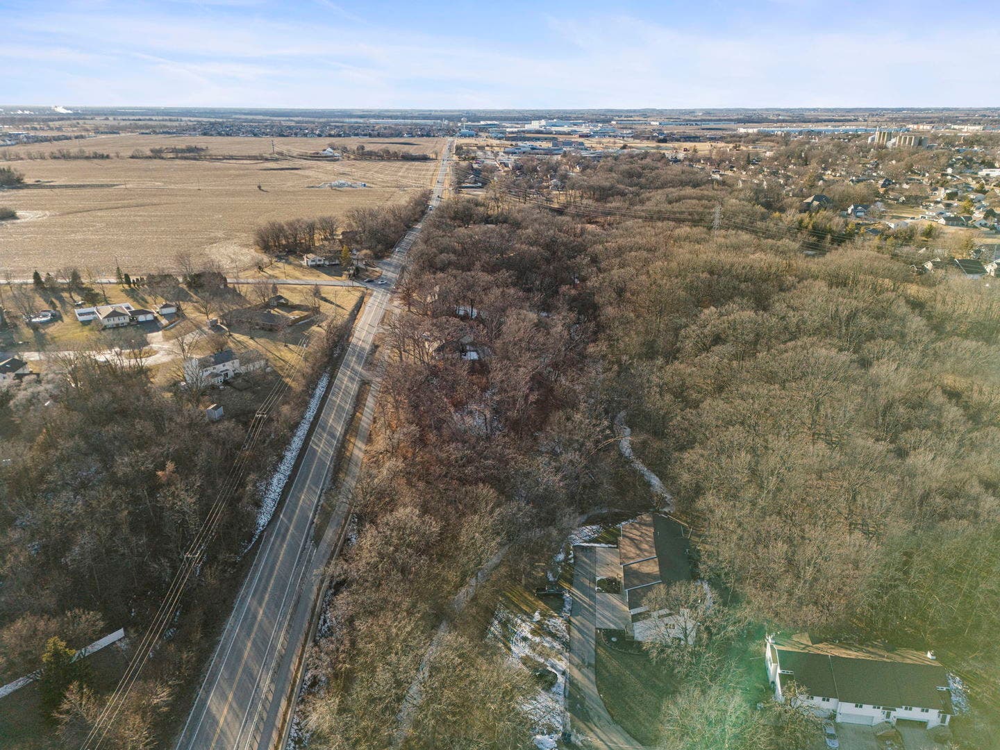 9015 E McEvilly Road, Minooka, IL 60447 9015 E McEvilly Road, Minooka, IL 60447
