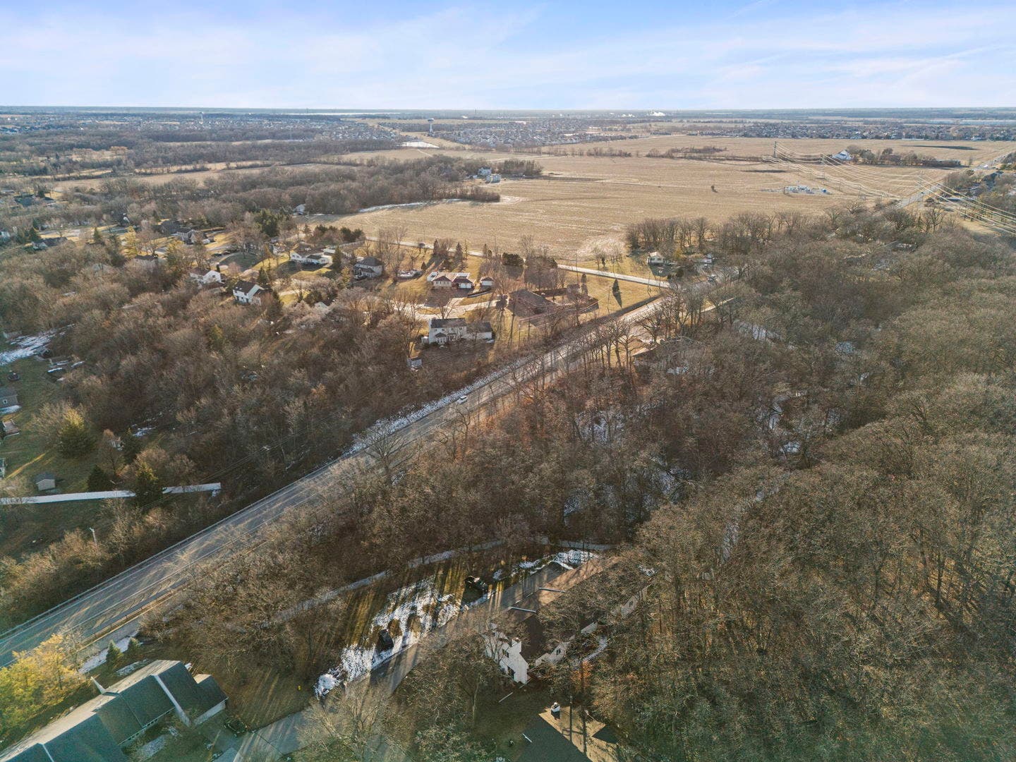 9015 E McEvilly Road, Minooka, IL 60447 9015 E McEvilly Road, Minooka, IL 60447