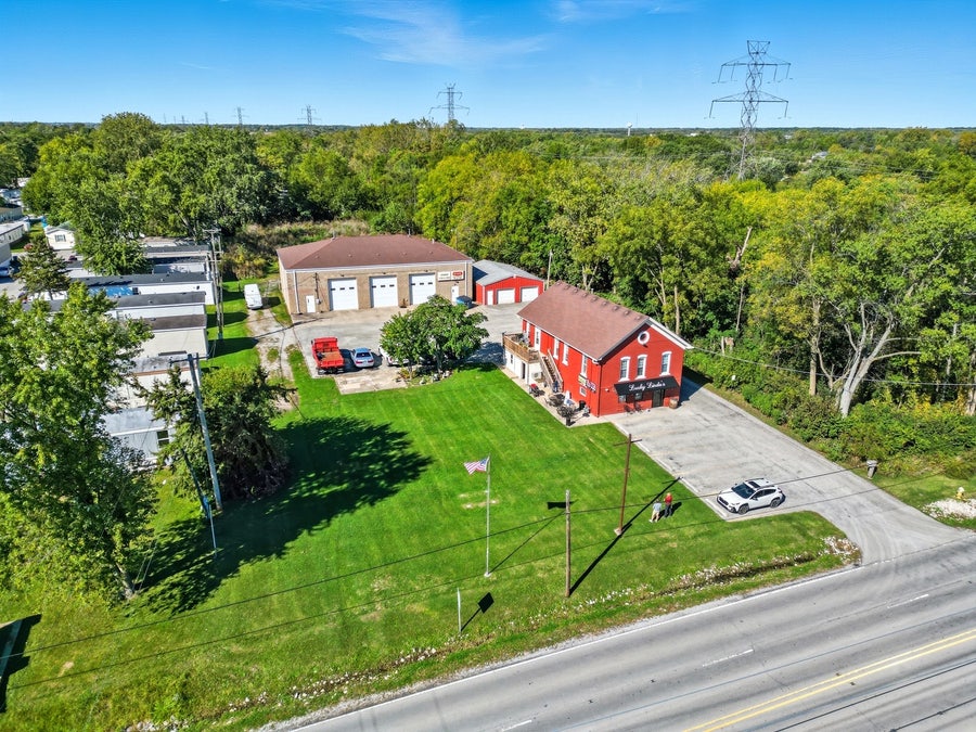 Property photo for 1702 S Dixie Highway, Crete, IL