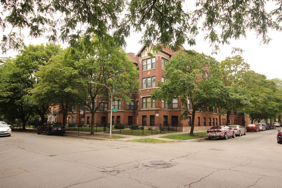 Property photo for 5200 S Woodlawn Avenue, Chicago, IL