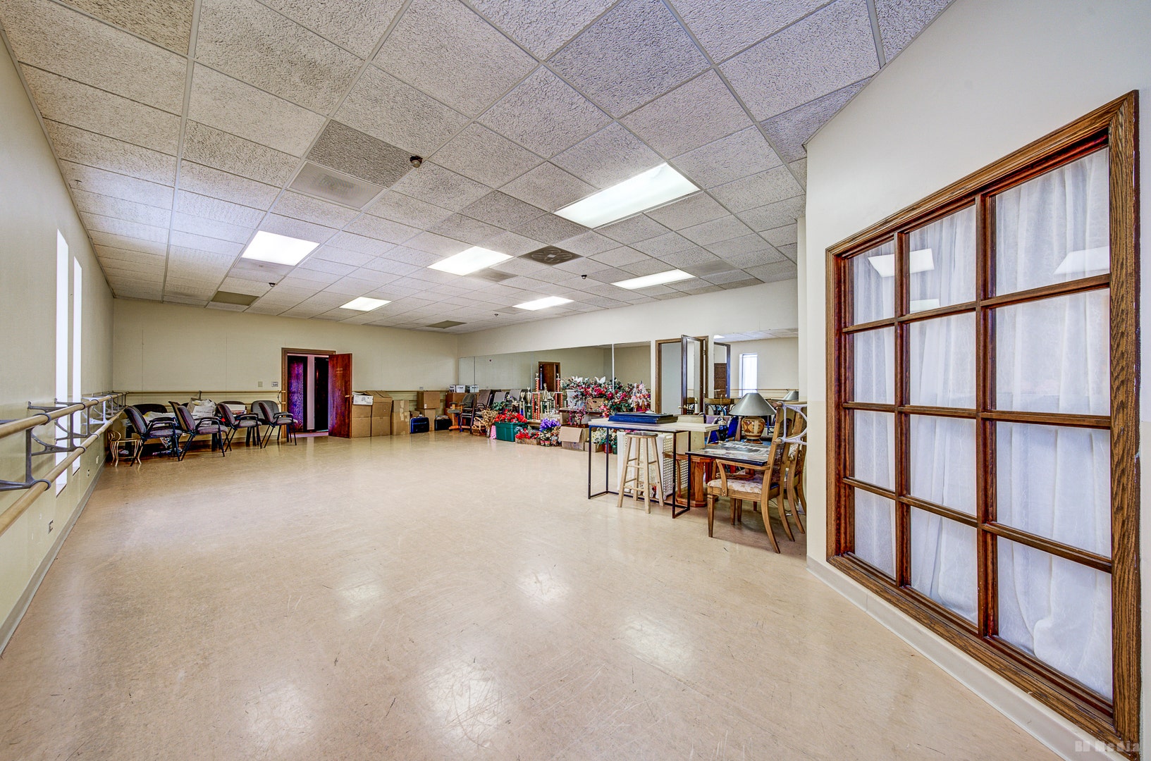 1933 Ridge Road, Homewood, IL 60430 1933 Ridge Road, Homewood, IL 60430