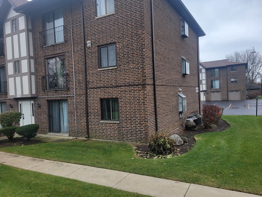 Property photo for 1721 S Washington Street, #1721, Naperville, IL