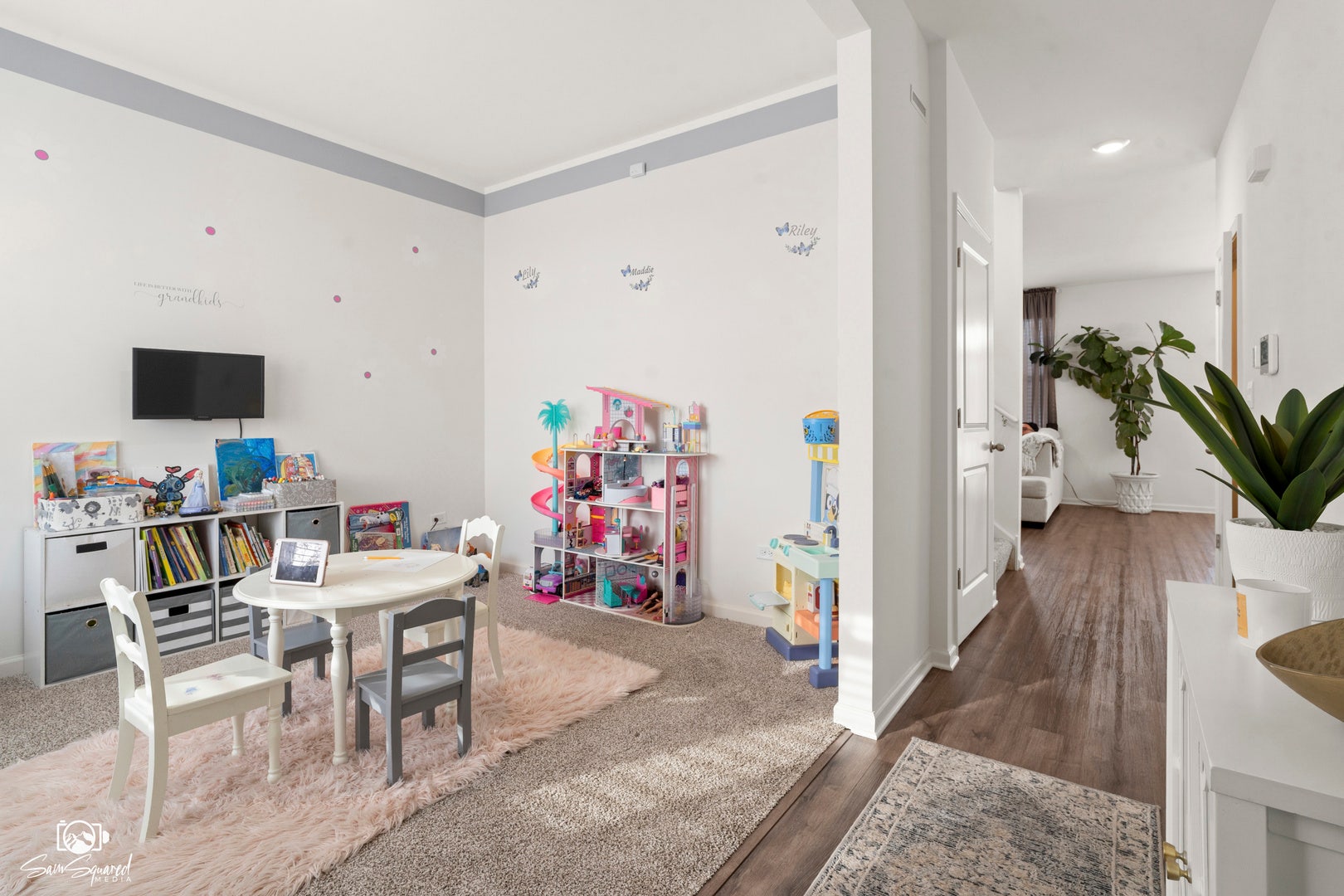 Entry and flex room