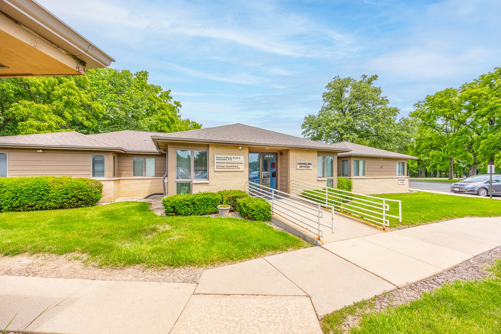 402 W Boughton Road, Bolingbrook, IL 60440 402 W Boughton Road, Bolingbrook, IL 60440