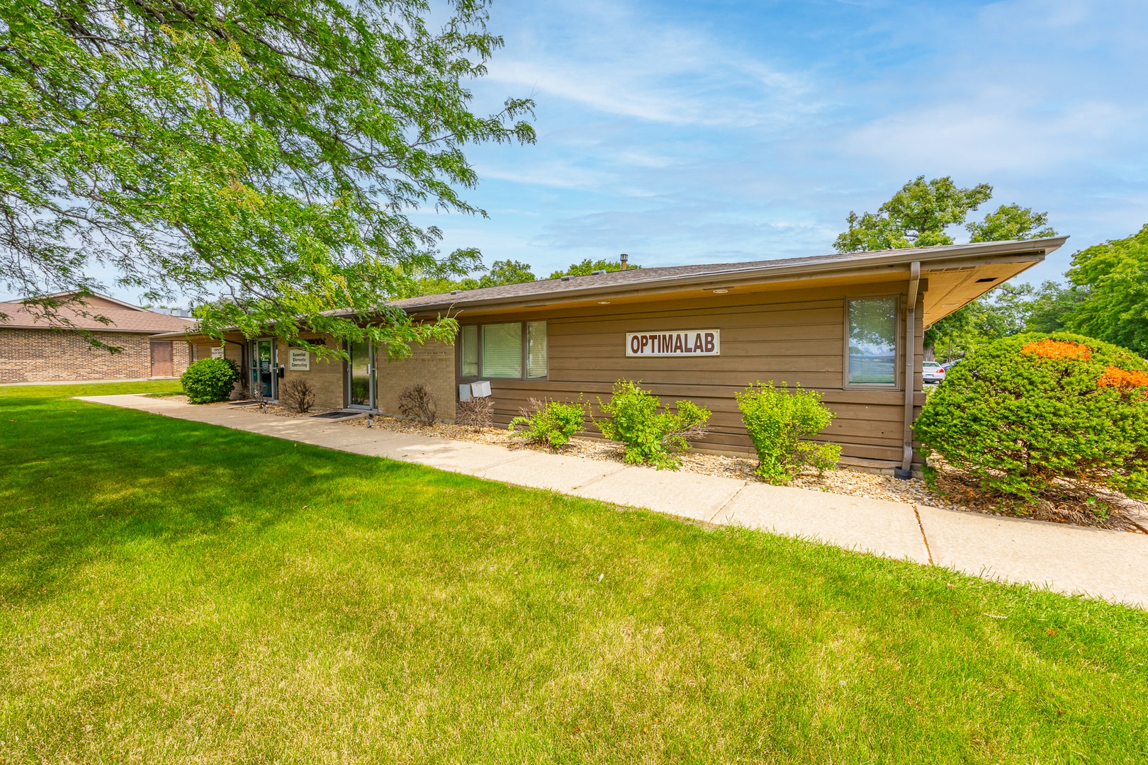 402 W Boughton Road, Bolingbrook, IL 60440 402 W Boughton Road, Bolingbrook, IL 60440