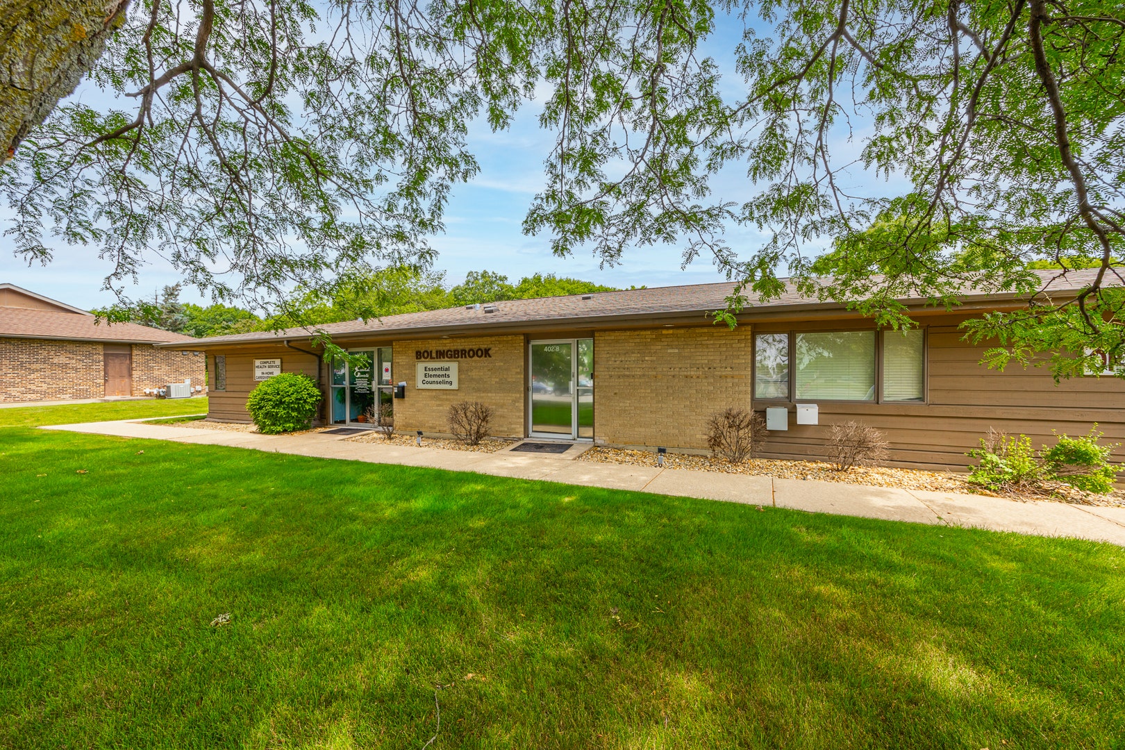 402 W Boughton Road, Bolingbrook, IL 60440 402 W Boughton Road, Bolingbrook, IL 60440
