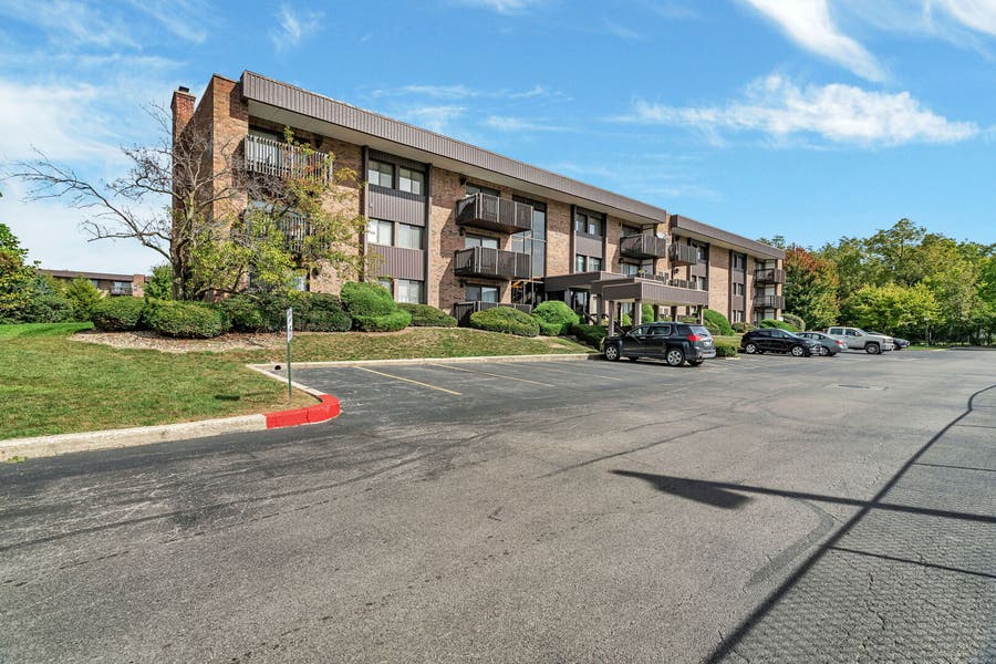 Property photo for 1420 Woodbridge Road, #1H, Joliet, IL