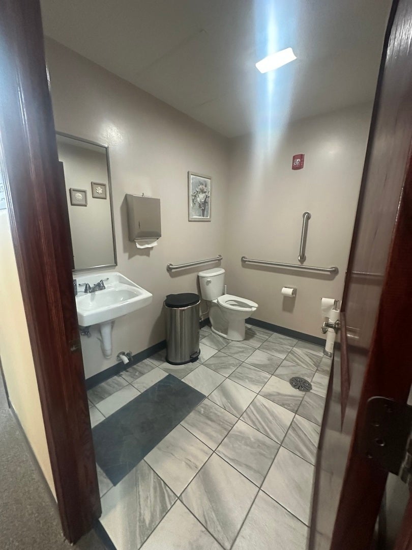 3845 MCCOY Drive, #103-105, Aurora, IL 60504 3845 MCCOY Drive, #103-105, Aurora, IL 60504