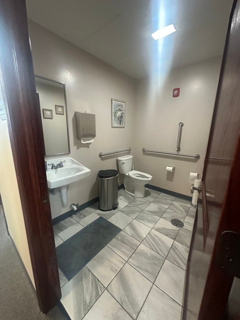 3845 MCCOY Drive, #103-105, Aurora, IL 60504 3845 MCCOY Drive, #103-105, Aurora, IL 60504