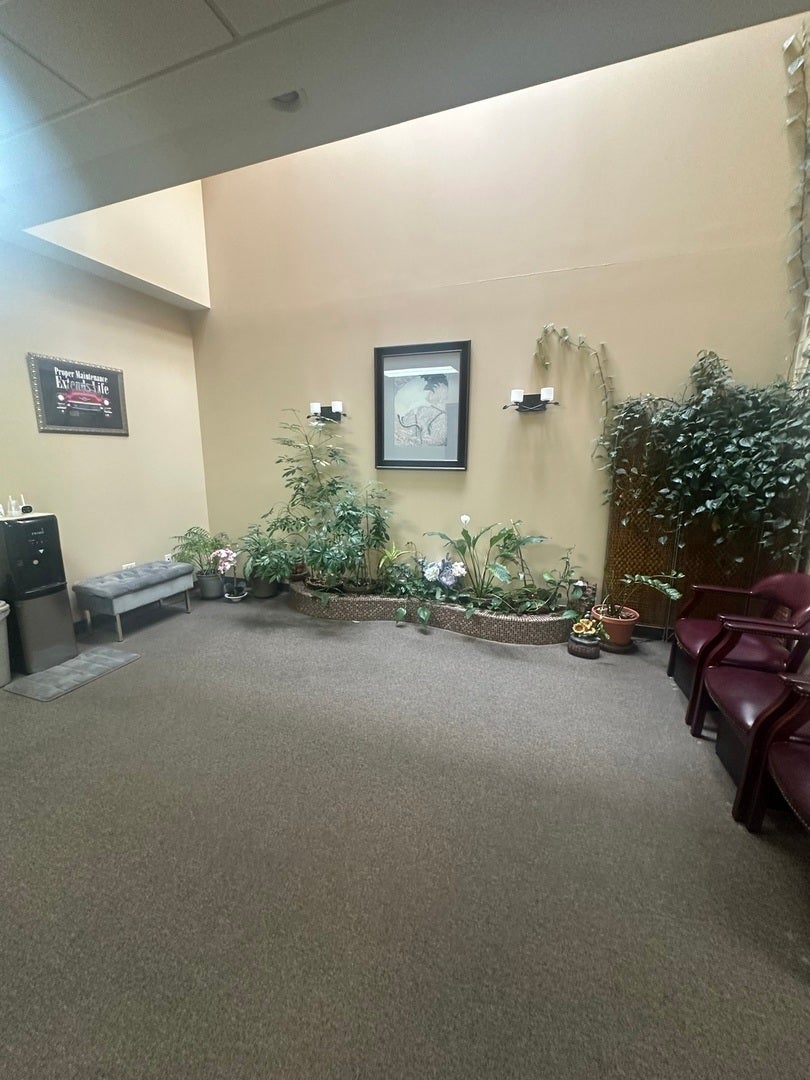 3845 MCCOY Drive, #103-105, Aurora, IL 60504 3845 MCCOY Drive, #103-105, Aurora, IL 60504