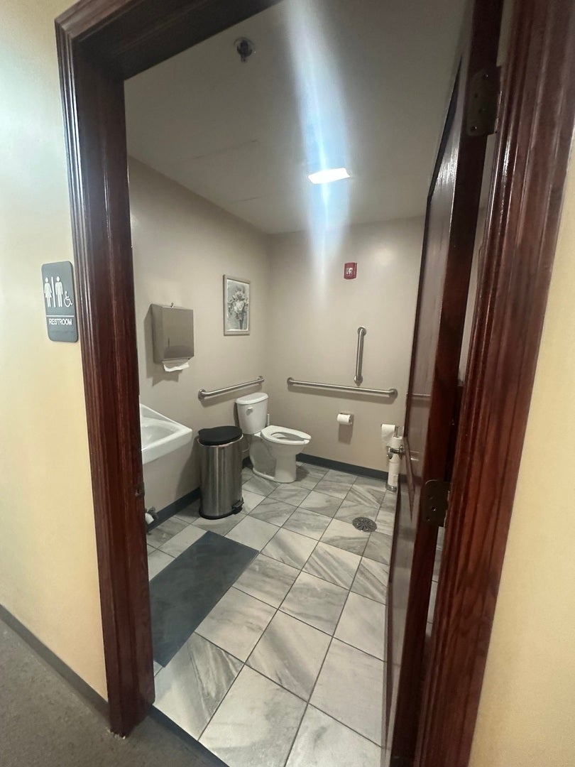 3845 MCCOY Drive, #103-105, Aurora, IL 60504 3845 MCCOY Drive, #103-105, Aurora, IL 60504