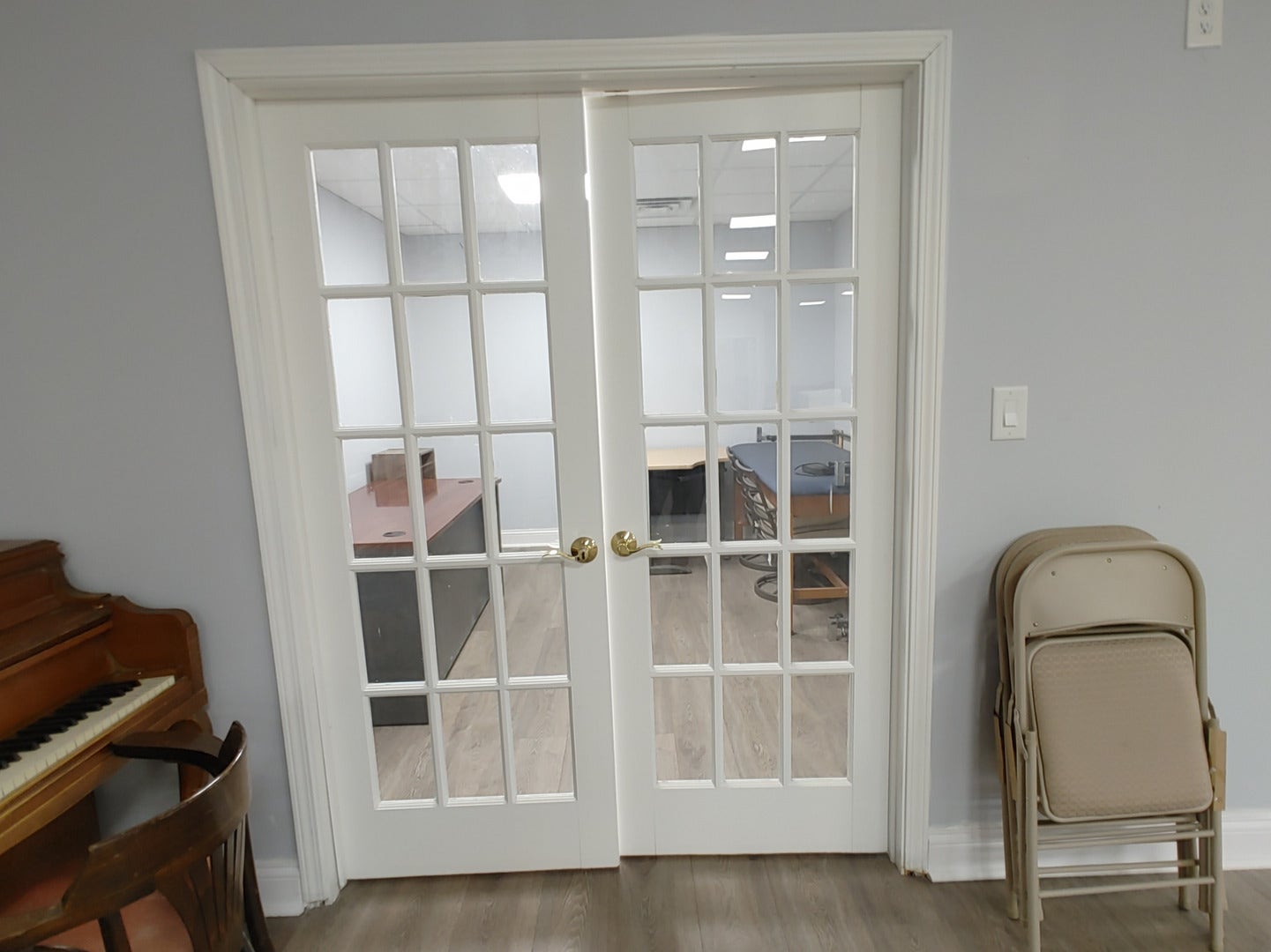 2nd office 12' 08" x 10' 08"
