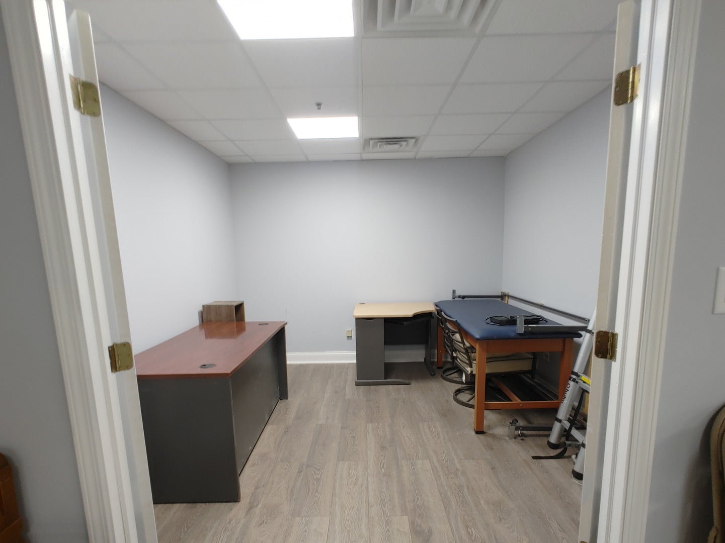 2nd office 12' 08" x 10' 08"