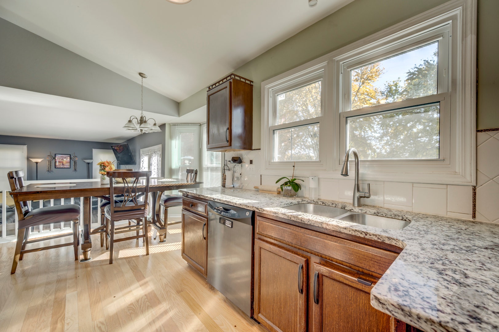 1133 JENNIFER Lane, Bolingbrook, IL 60440 1133 JENNIFER Lane, Bolingbrook, IL 60440