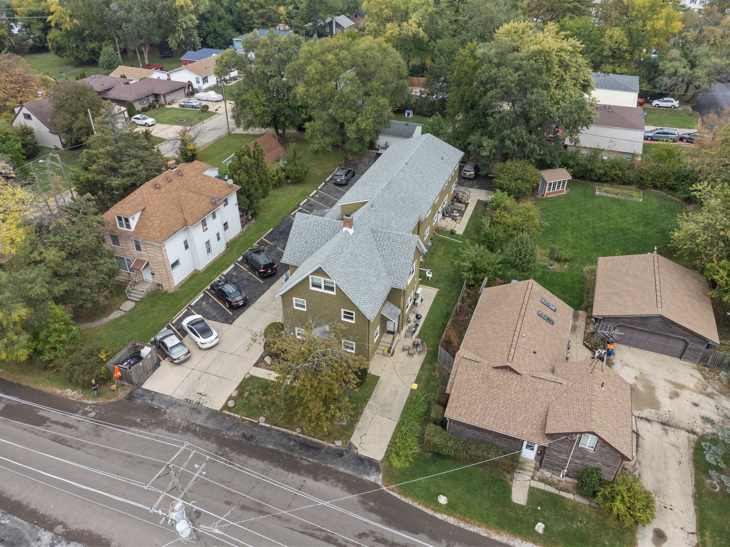 304 Hankes Avenue, Aurora, IL 60505