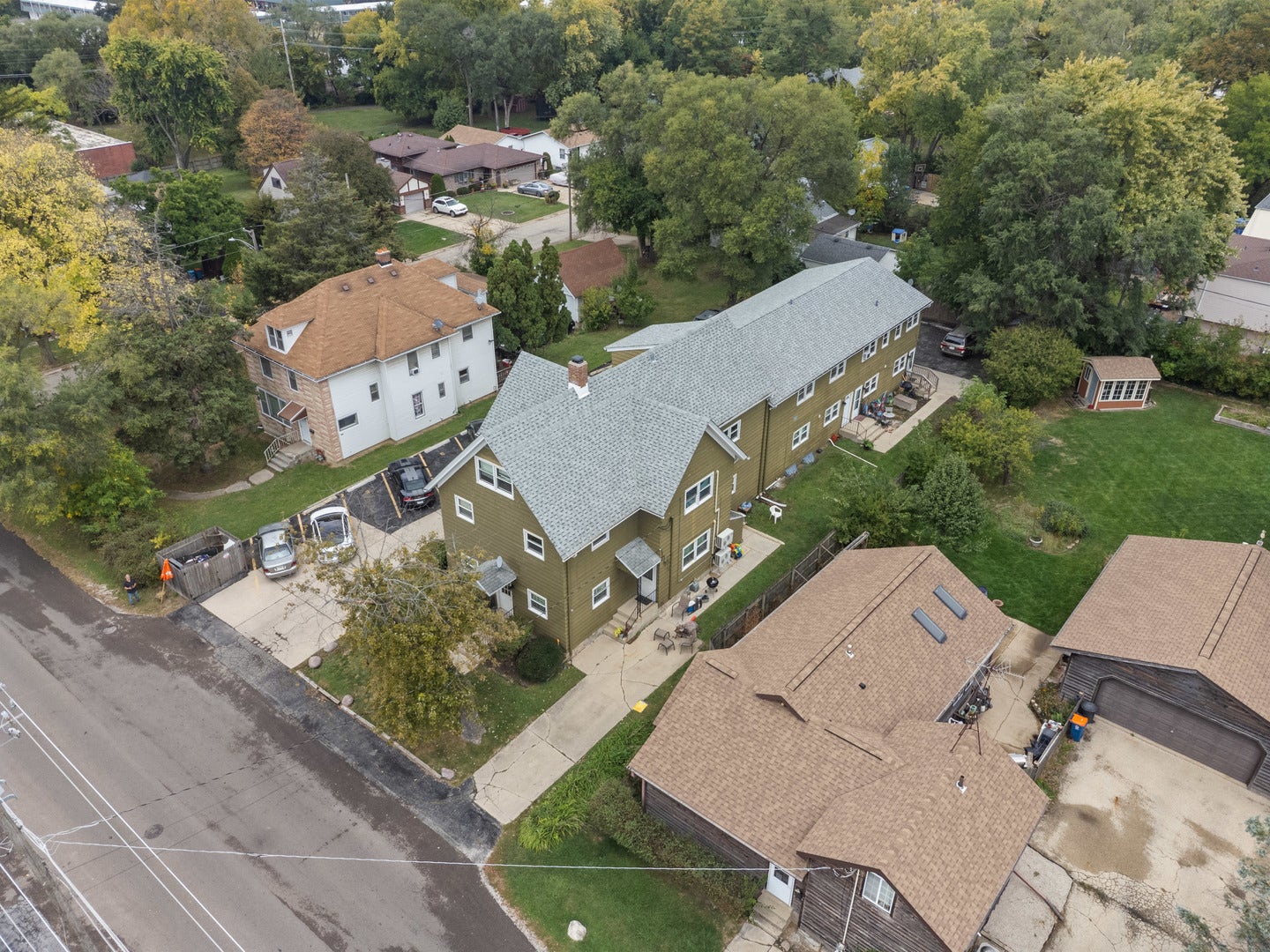 304 Hankes Avenue, Aurora, IL 60505