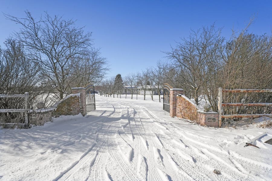 Property photo for 30048 S Klemme Road, Beecher, IL