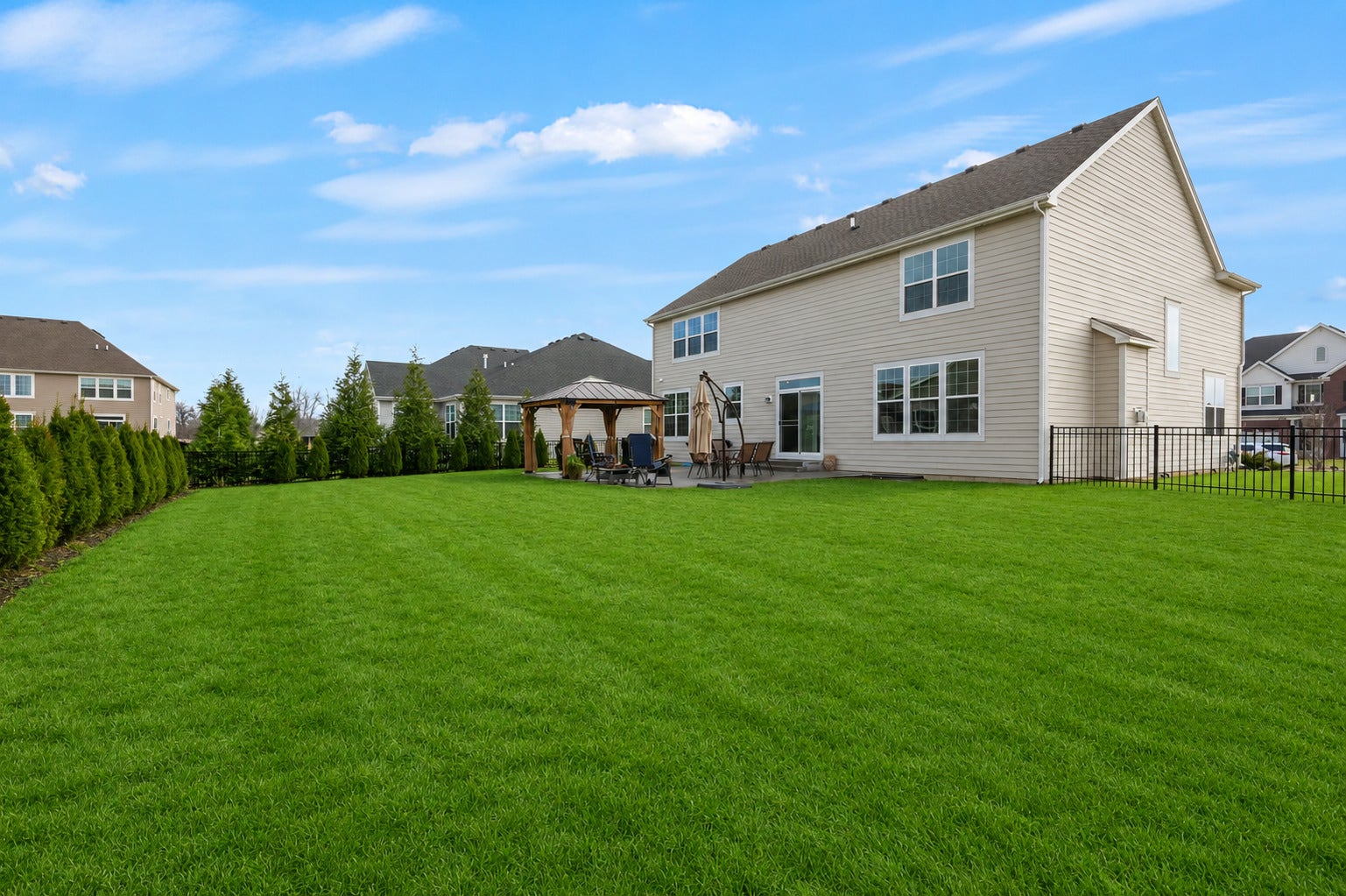 3579 Emerald Road, Elgin, IL 60124 3579 Emerald Road, Elgin, IL 60124