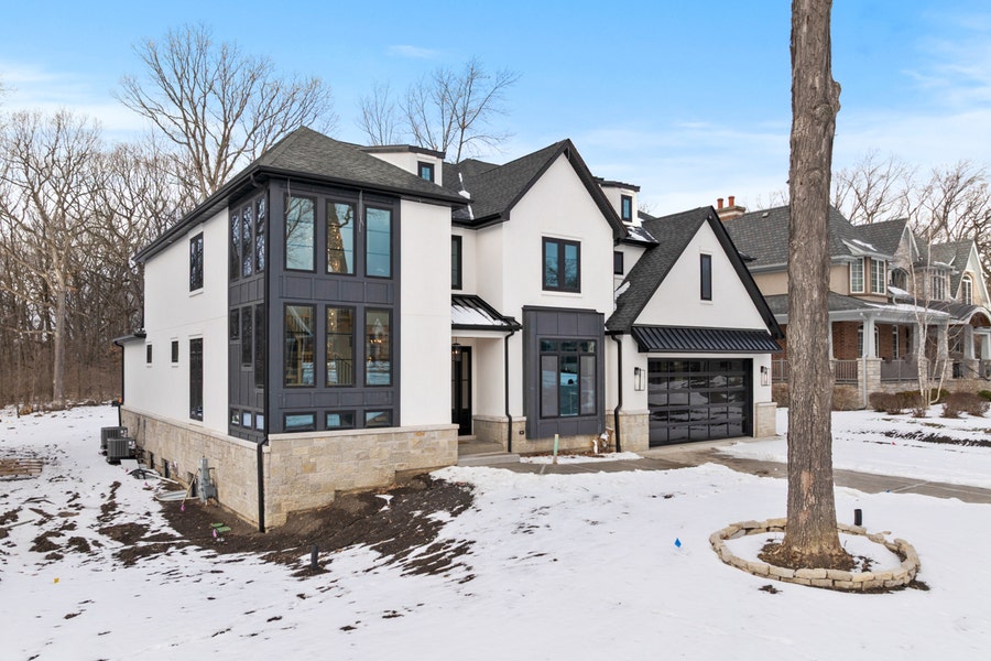 Property photo for 1544 linden Circle, Lemont, IL