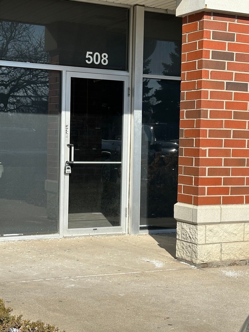 508 W Boughton Road, Bolingbrook, IL 60440 508 W Boughton Road, Bolingbrook, IL 60440