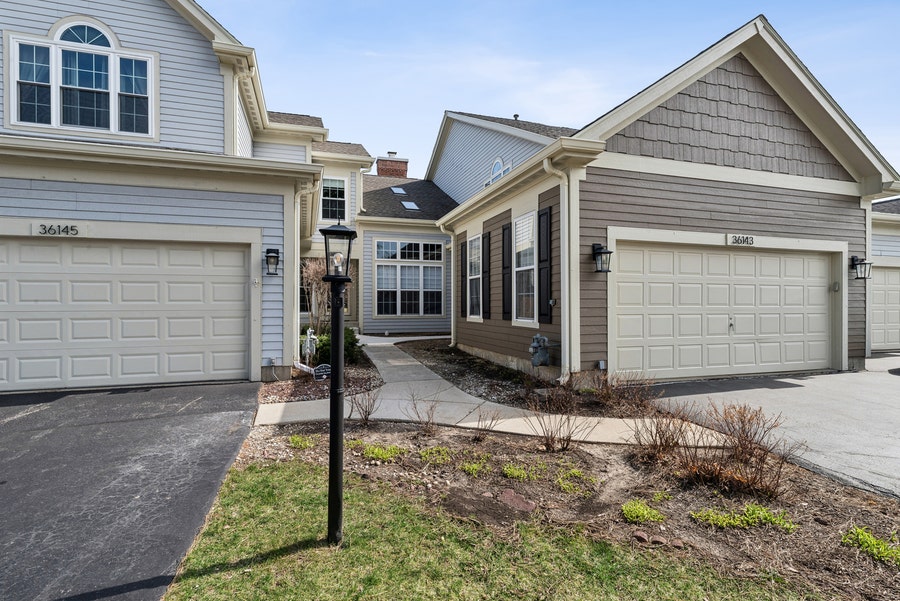 Property photo for 36143 N Springbrook Lane, Gurnee, IL