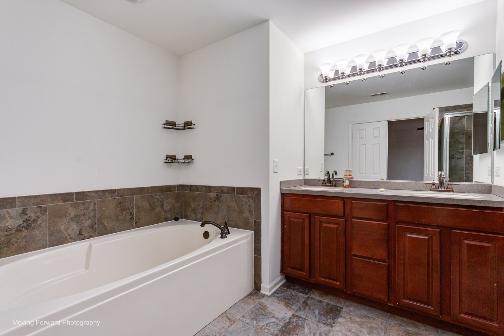 733 Station Boulevard, Aurora, IL 60504