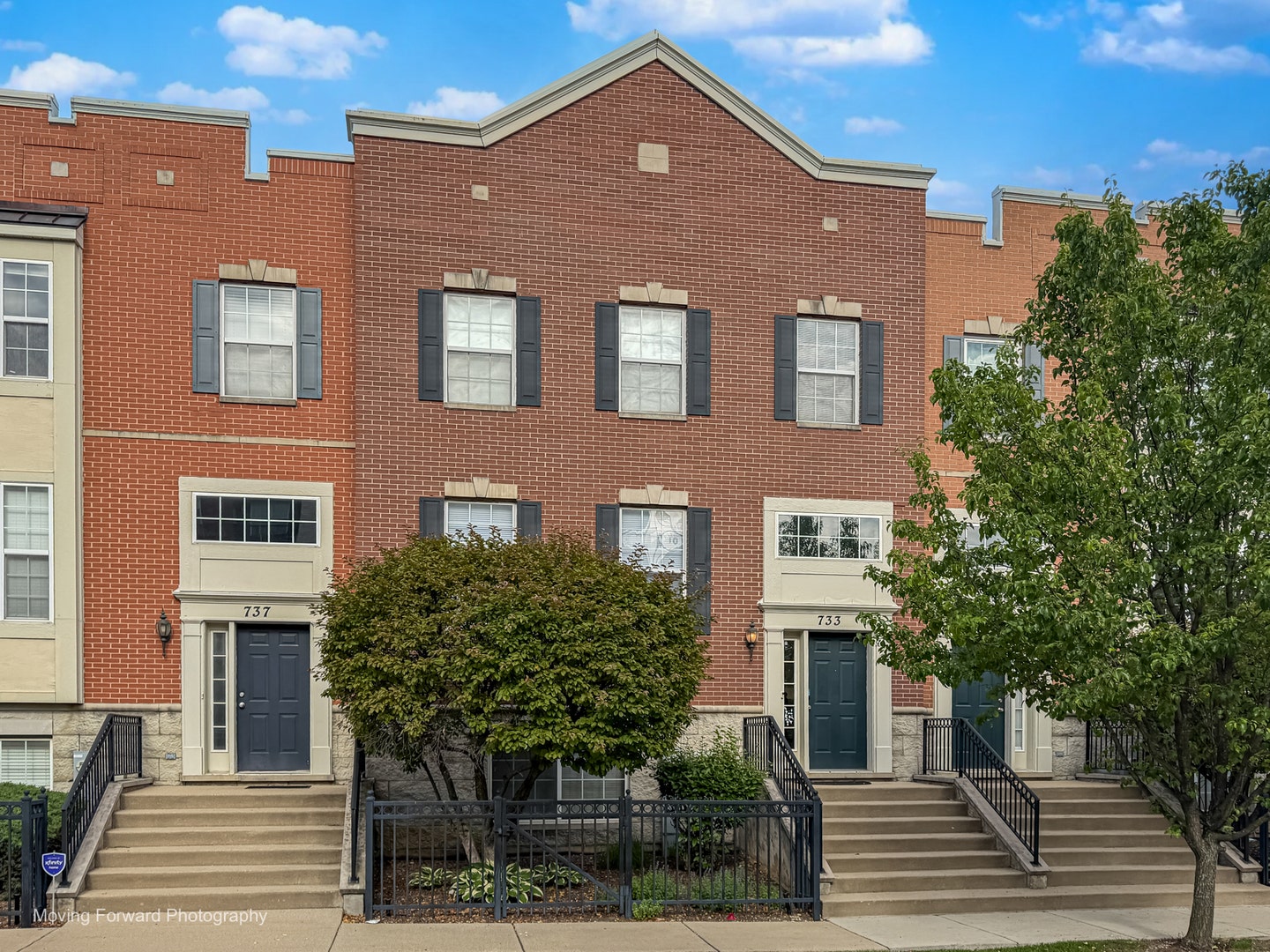 733 Station Boulevard, Aurora, IL 60504