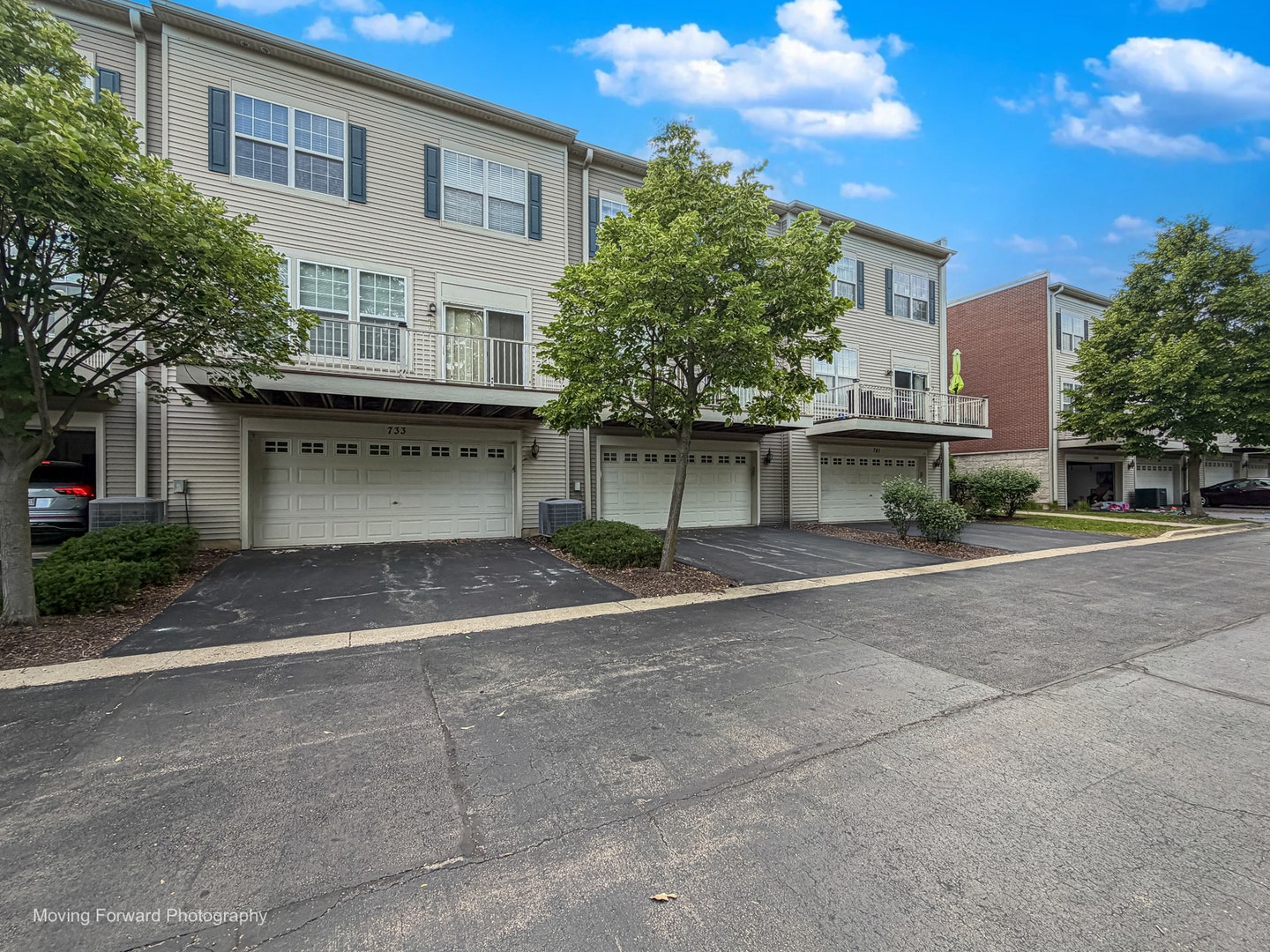 733 Station Boulevard, Aurora, IL 60504